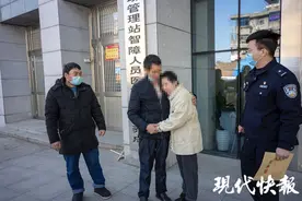 智障女失散20年，第一眼就认出父亲图片