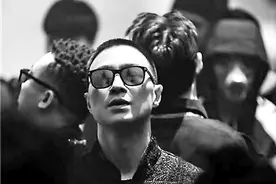 汪峰终于成功上了头条但新歌并不值得“在乎”图片