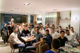 运动+快评：一直被质疑的武磊，从没停止前进步伐，留洋坎坷后的坚守更显珍贵图片