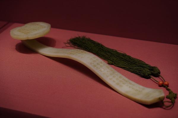 清宫计典藏墨玉攻略（故宫如意之展从画中如意看到清宫旧藏如意）