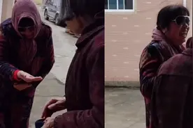 女儿扮成乞丐回娘家，逗母亲称要100元不然不走，母亲反应让大家乐开花
