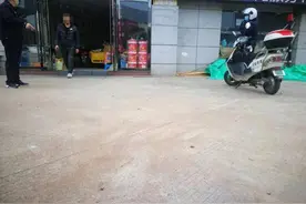 老板喜提新车，员工放鞭炮祝贺！然后傻眼了……图片