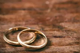 美国女子大雪中丢失婚戒 时隔48年重新找回图片