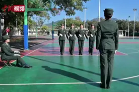 飒！走进驻港部队仪仗女兵的日常