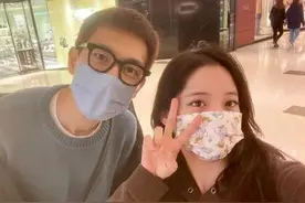李现偶遇欧阳娜娜晒合照 口罩遮面难掩高颜值图片