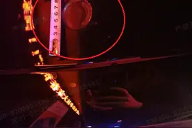 深夜千元奔驰车标被人拔掉，嫌犯：我徒手拔的，就是当时脑子一热图片