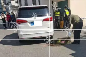 痛心！上海一6岁女童小区内玩滑板车被碾压身亡图片