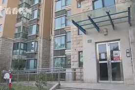 老旧电梯之“困”图片