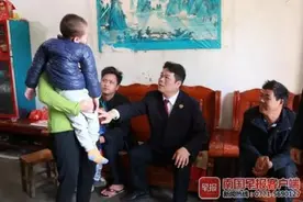 3岁男童误食鼠药中毒，父母吵架后放弃治疗！所幸……图片