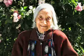 这一幕温暖所有人！刷屏的奶奶是谁？图片