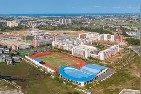 瞰海南 | 航拍北师大海口附校小学部 今年9月投用图片