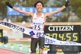 黄种人全马纪录再刷新！日本选手跑进2小时05分图片