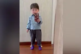 萌娃正月误剪头发，一本正经拍视频道歉“舅舅别怕哦”视频封面