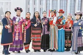 聚智汇力开启新征程——住滇全国政协委员热议政协常委会工作报告图片