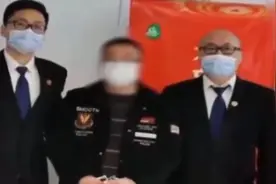 悔不当初！被限高消费男子买黄牛票坐高铁被罚视频封面