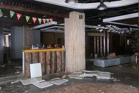 济南老牌泰餐连锁“Rain润”暂停营业 客服：充值卡可到其他店消费或登记退款图片