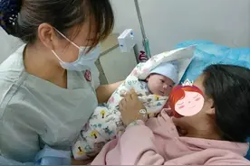 敢信吗？济南宝妈十分钟顺产6斤女宝，生完后就可自行下地走动图片