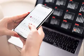 简单三步，让 iPhone 自带日历 App 显示国家节假日安排图片