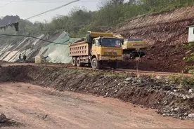 回应社情民意，四川自贡贡井区沿河路拓宽改造工程恢复施工图片