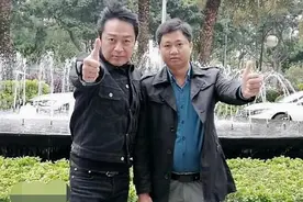 59岁马景涛出席活动发福显老态 周围路人寥寥无几图片