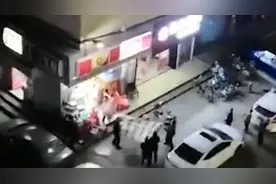 13岁女孩从4楼防盗网空隙坠落 群众扯棉被接住视频封面