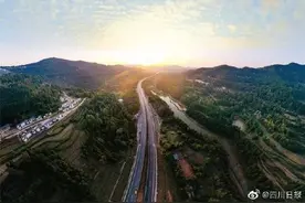 4月1日起，巴万高速公路要开始收费了图片