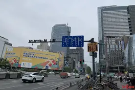 24小时抓拍！成都新增一批鸣笛抓拍电子设备图片
