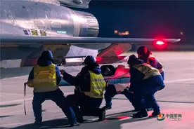 时刻准备战斗！战机远程跨区机动转场图片