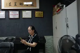 一位大龄自闭症患者母亲的自白：我只想比孩子多活一天图片