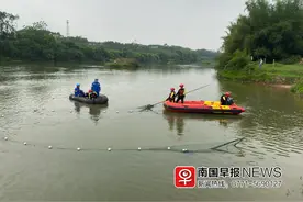 痛心！广西3名女学生在江边游玩时落水，20多小时后，遗体被找到图片