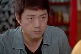 幸福满院：秋玲和绍勇吃饭，吐露健平出轨，健平过来将两人拍下来