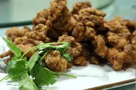 山东名小吃｜炸了20多年的冠县酥羊肉，可即食可煨汤，香酥脆堪称一绝图片