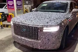 或搭4.0T V8，红旗全新豪华轿车曝光，气场十足图片