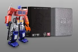 孩之宝推出可自动变形的擎天柱机器人 售699.99美元图片