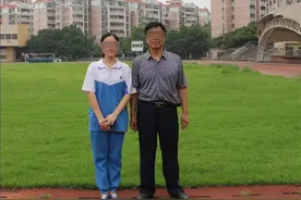 佛山女毕业生举报高中老师性骚扰，警方介入，学校刚刚回应图片