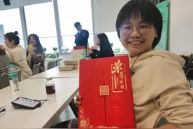 让网红牛奶老总深鞠躬的“爱豆”什么来头？私域卖货崛起，传统电商恐被嫌弃……图片