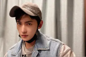 名词新解！杨洋问yyds什么意思 粉丝调侃：杨洋单身图片