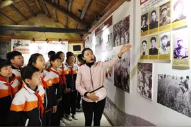 组图｜缅怀革命先烈 增强国家安全意识图片