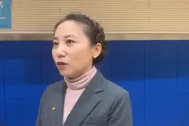 为何成为主席后 李琰仍喜欢以“老师”来自称图片