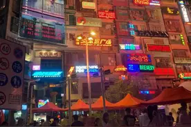 文和友爆火背后：路边摊变身网红场，距离“餐饮界迪士尼”有多远图片