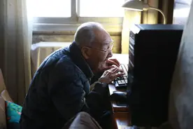 拜见百岁老人许渊冲先生图片