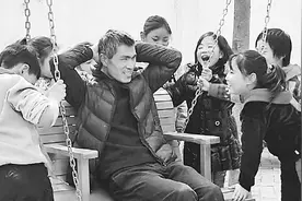 “80后”白发校长：把幸福传递给每个大山里的孩子图片