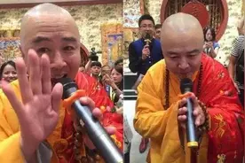 63岁"唐僧"徐少华参加商演唱《女儿情》情到深处眼泛泪光图片