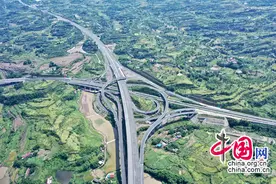 中国发布丨沿着高速看中国！在成宜高速上体验“智慧高速”的“云上速度”图片