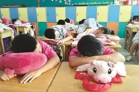 校方回应小学生交费才能在校午休：是给老师的劳务视频封面