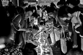 “书籍盲袋”玩的就是心跳和刺激图片