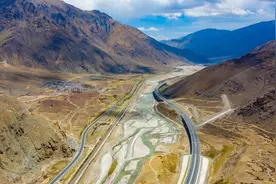 大美！这条西藏的高速公路即将全线贯通图片