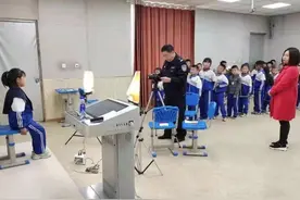 平度公安：集中为中小学生办理居民身份证6000余个图片