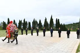 新华全媒+丨镜观·领航丨跟着总书记的“红色足迹”鉴往知来图片