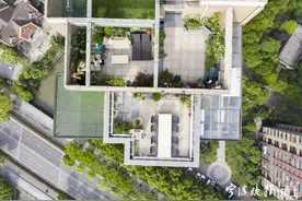 浙江一小区惊现150㎡楼顶花园！业主自掏10万元一手打造，看完我慕了图片